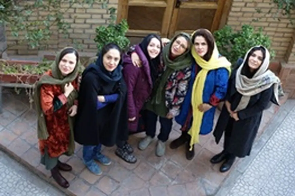 نمایشی از زندگی پنج زنِ خلع سلاح شده