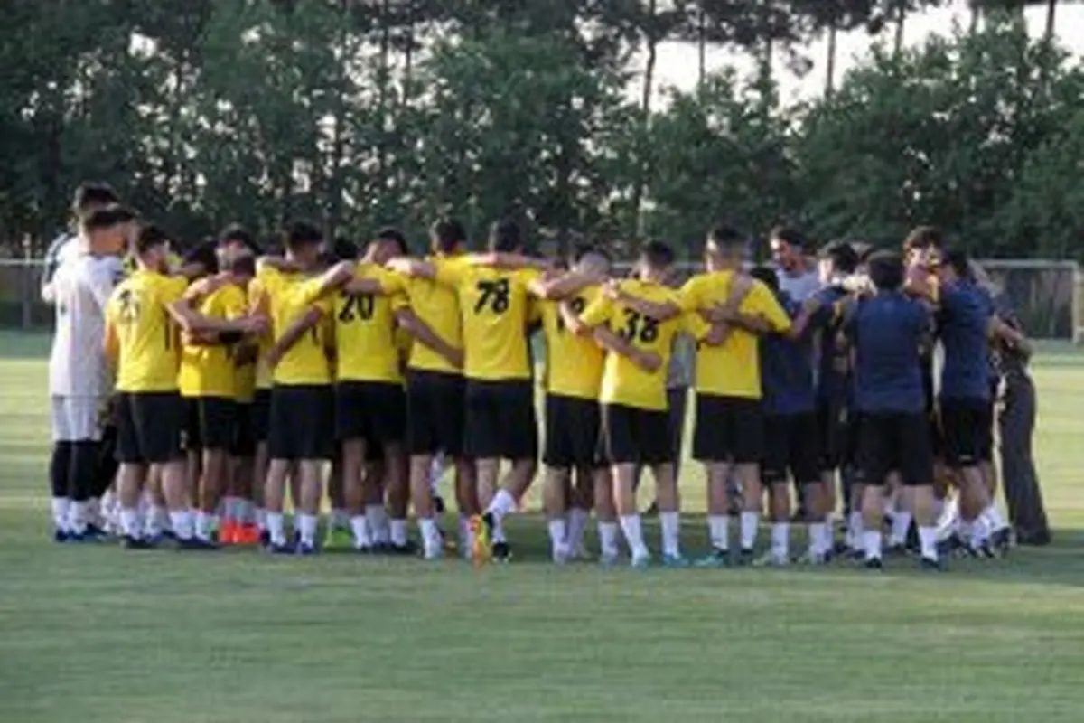 سپاهان با شش دیدار دوستانه آماده لیگ می شود