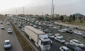 ترافیک نیمه سنگین در آزادراه کرج - قزوین