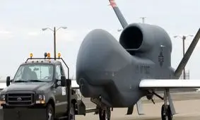  اولین فیلم از هدف قراردادن پهپاد متجاوز آمریکا توسط سپاه