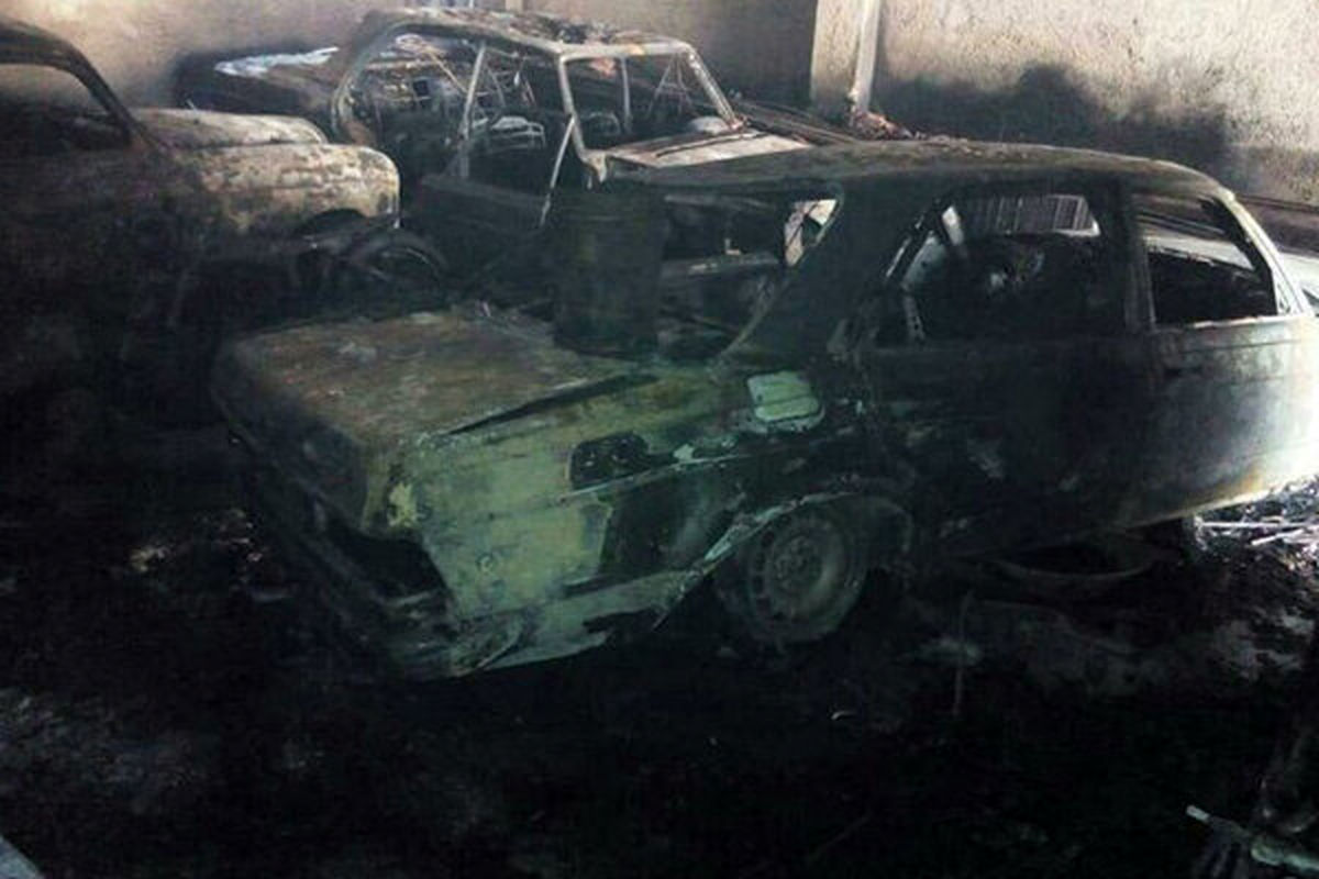 مرگ یک نفر در آتش سوزی ساختمان محل نگهداری خودروهای کلاسیک