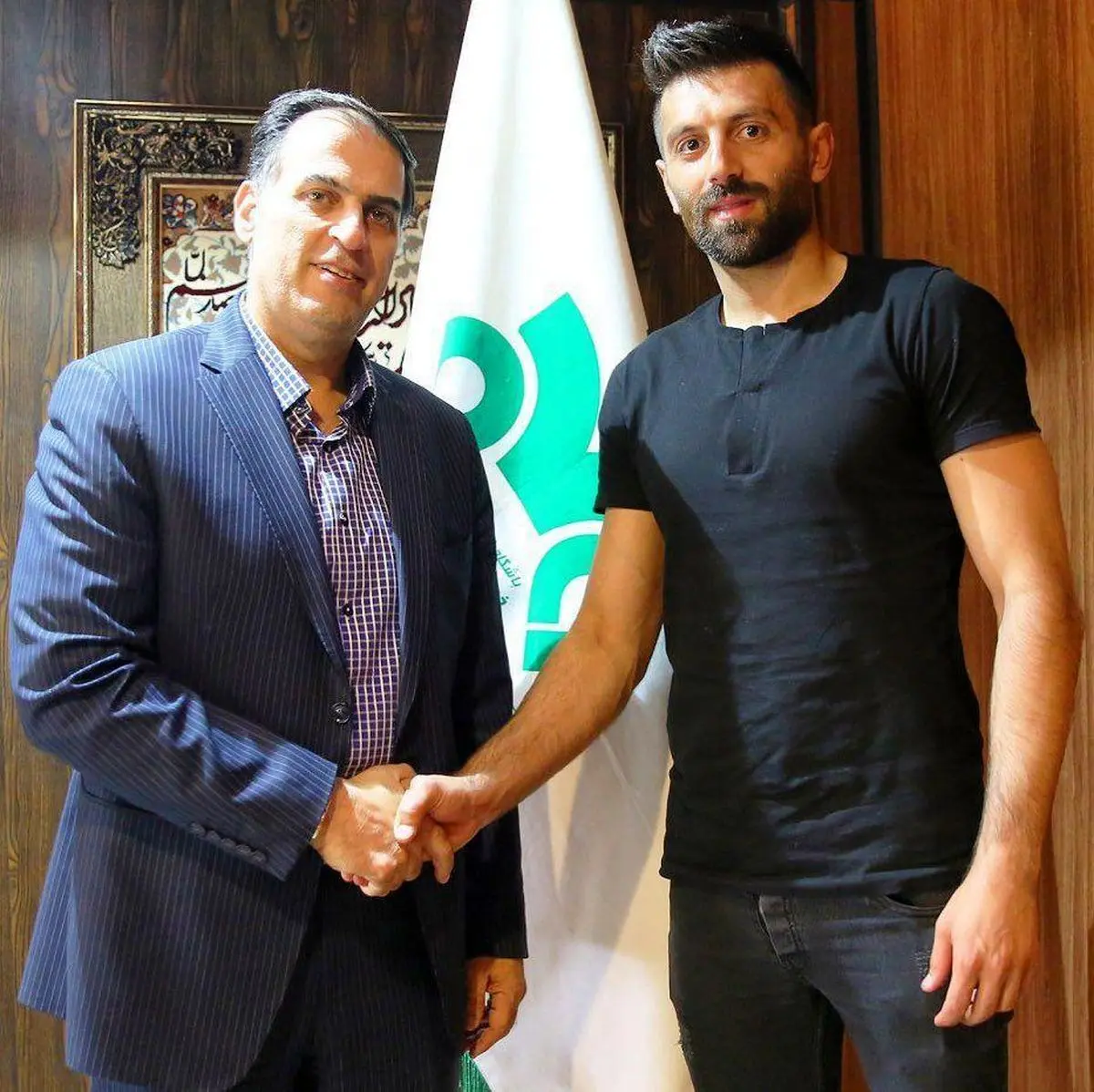 ذوب‌آهن یک بازیکن جدید به خدمت گرفت