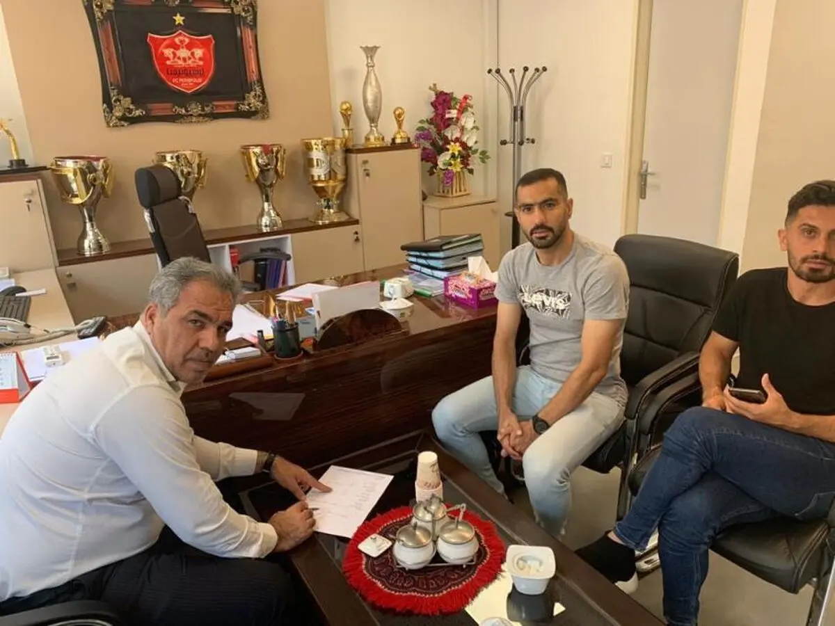 جلسه با پرسپولیسی‌ها در آستانه شروع تمرینات