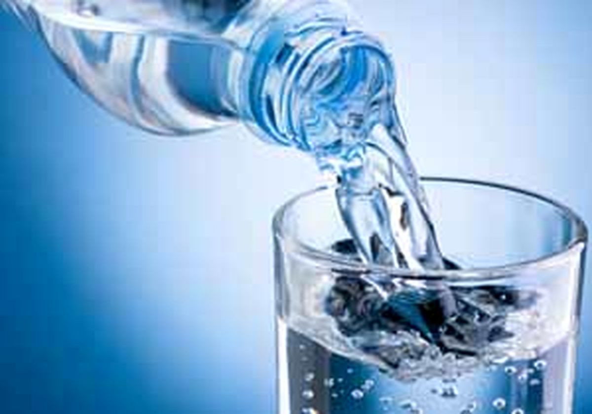 آیا نوشیدن 8 لیوان آب در طول روز مفید است؟