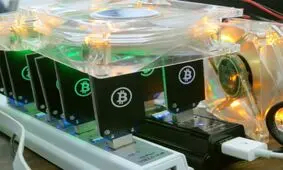 استخراج بیت‌کوین تهدید تازه برای اقتصاد ایران/ ماینرها چگونه اقتصاد ایران را نابود خواهند کرد؟