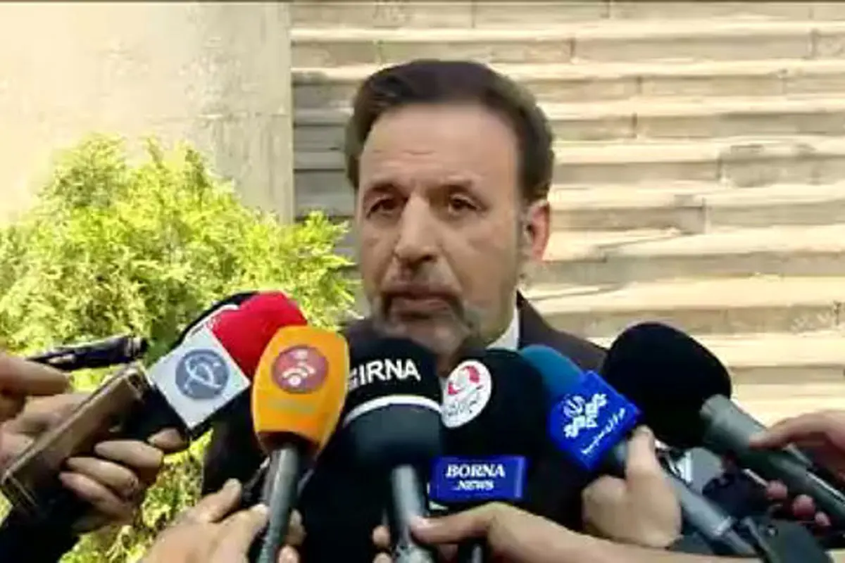 انتقاد واعظی از افشای مسیر حرکت نفتکش‌های ایرانی در رسانه ملی/اطلاعات را در اختیار دشمن قرار ندهید