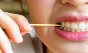 نخ دندان یا خلال دندان؟