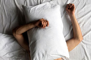 بی خوابی عامل مهم تشدید فشار خون را می‌کند