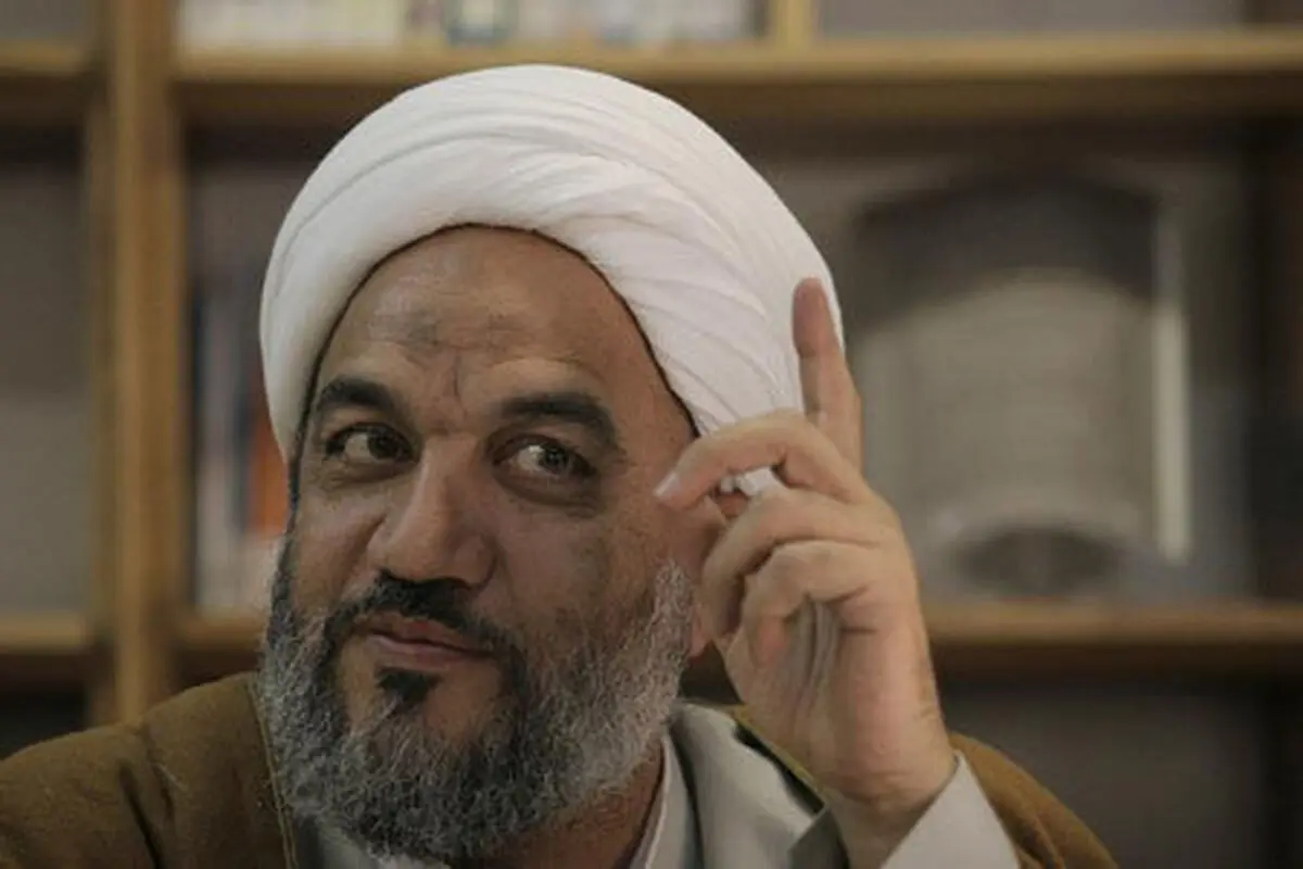 دبیرکل جبهه پایداری: عریانی دختران و پسران نتیجه حرام‌خواری است/ آدم هم در بهشت میوه ممنوعه را خورد و لباسش ریخت