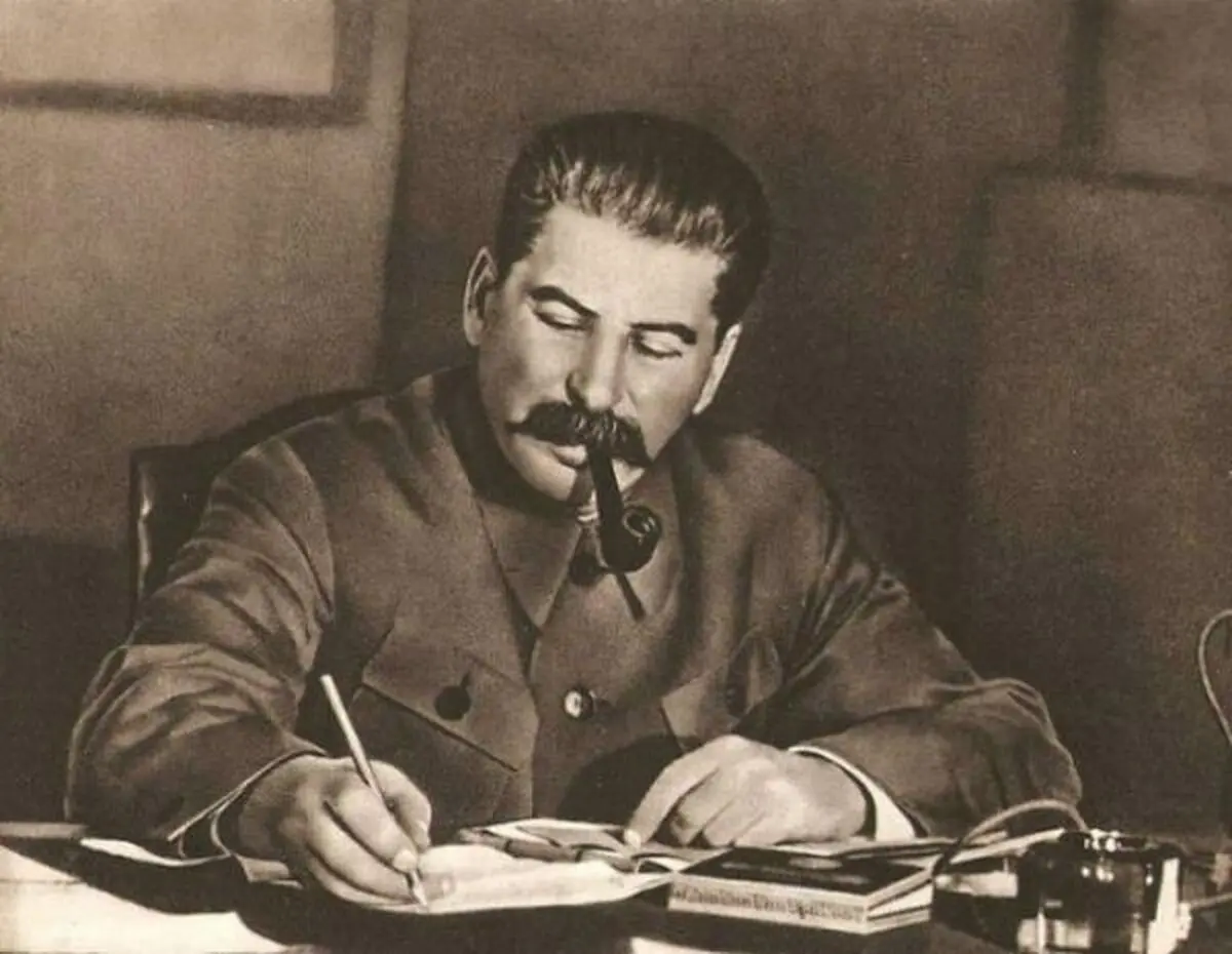 بیماری روانی استالین چه بود؟