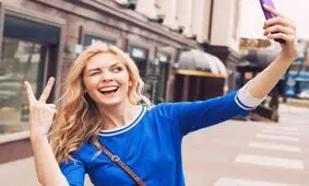 عکس سلفی در کجاها قابل پذیرش است؟ کجاها عکس سلفی نگیریم؟