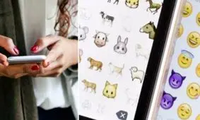 ایموجی‌ای که کار دست یک کارمند داد