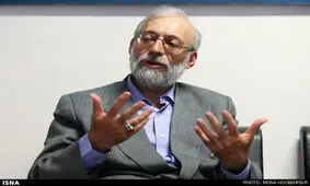 انتقاد لاریجانی درباره گفتگوی تلفنی روحانی با مکرون