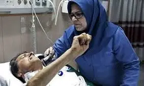 حال احمد عزیزی همچنان وخیم است