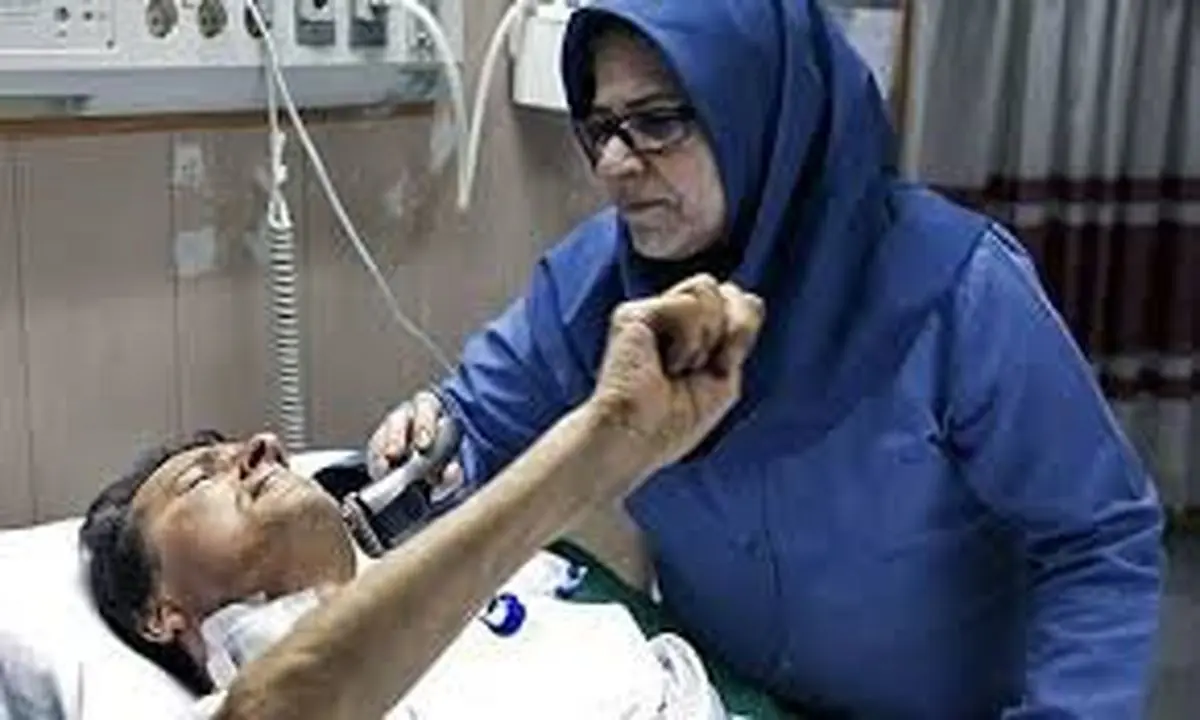 حال احمد عزیزی همچنان وخیم است