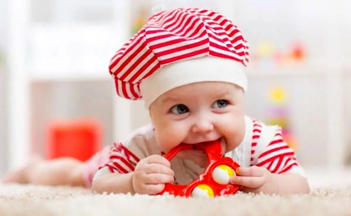 خوردن اجسام خطرناک چه بلایی بر سر کودک می‌آورد؟ + فیلم