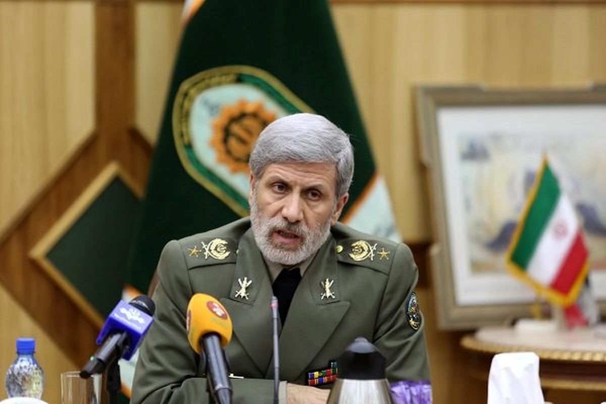 وزیر دفاع: محکم و قاطع به تهدیدات پاسخ میدهیم/تهدید عملی متوجه ایران نیست