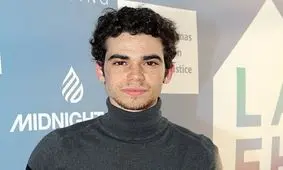 کامرون بویس، بازیگر بیست ساله دیزنی درگذشت