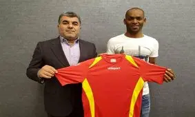 آقای گل لیگ برتر در فولاد خوزستان ماند