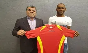آقای گل لیگ برتر در فولاد خوزستان ماند