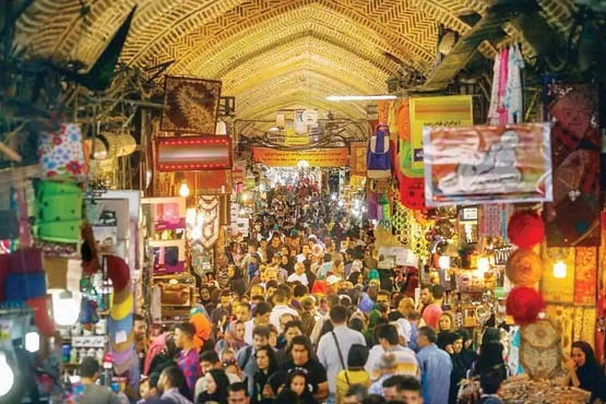 بازارهای پر رونق قبل از شب عید، از آرایشگری تا قالیشویی‌