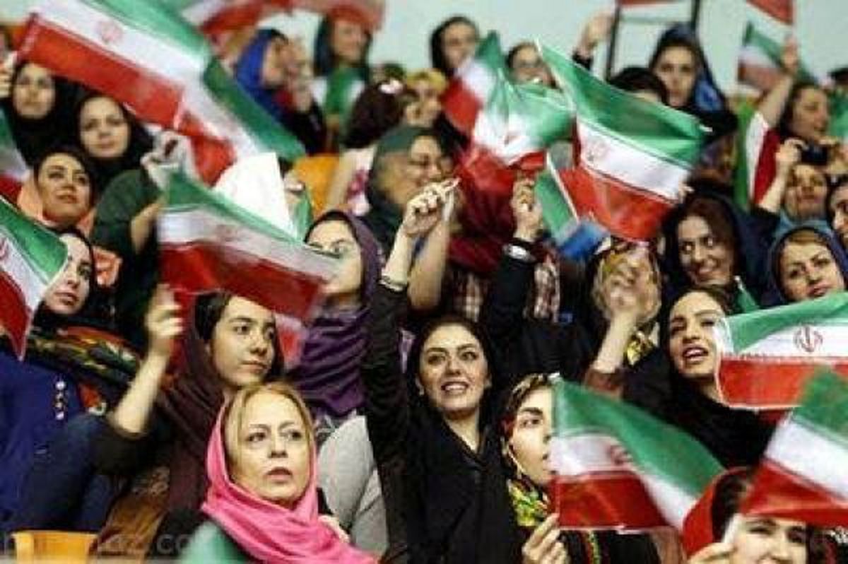 زنگ خطر به صدا در می‌آید؛ فدراسیون فوتبال ایران یک قدم تا تعلیق فاصله دارد/ آیا زنان بالاخره راهی استادیوم آزادی می‌شوند؟
