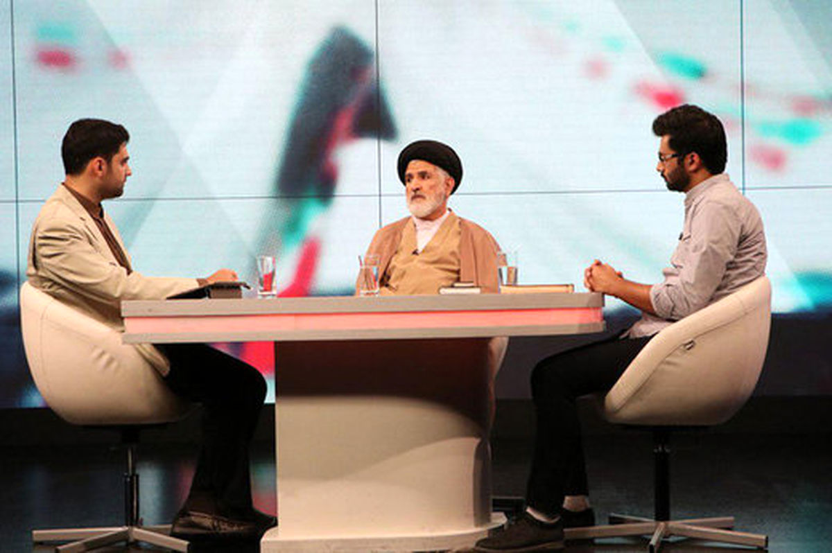 انتقادات تند امام جمعه لواسان: ویلاهای لواسان شبیه کاخ سفید و کلیسا است/اگر من آخوند این حرفها را نزنم چه کسی بزند؟