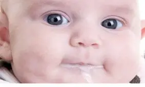 رفلاکس معده در نوزادان، علت و درمان