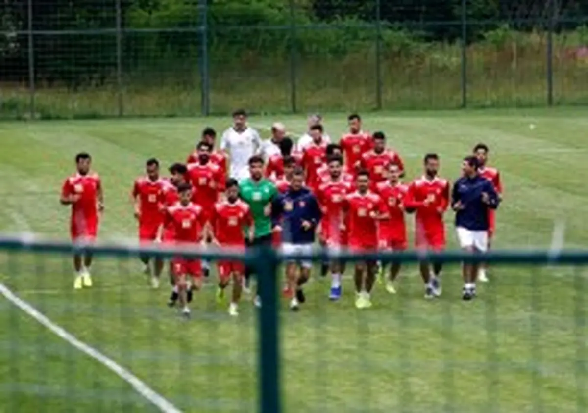 استرس در اردوی پرسپولیسی‌ها/ کالدرون چه کسی را کنار می‌گذارد؟