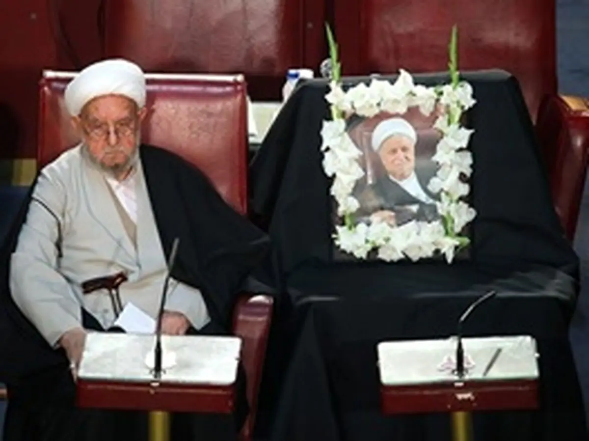 چند سکانس از ۳۴ ساله حضور آیت‌الله هاشمی‌ در مجلس خبرگان