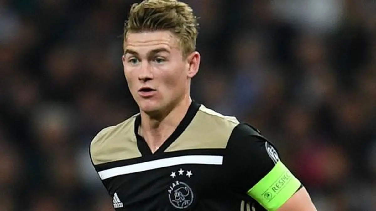 دعوای بچه‌گانه دو ستاره فوتبال