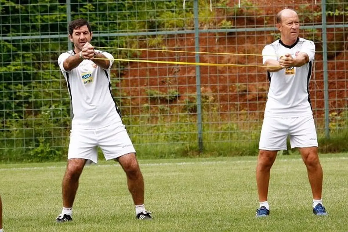 توضیحات سرمربی پرسپولیس درباره کنارگذاشتن سروش رفیعی و شایان مصلح