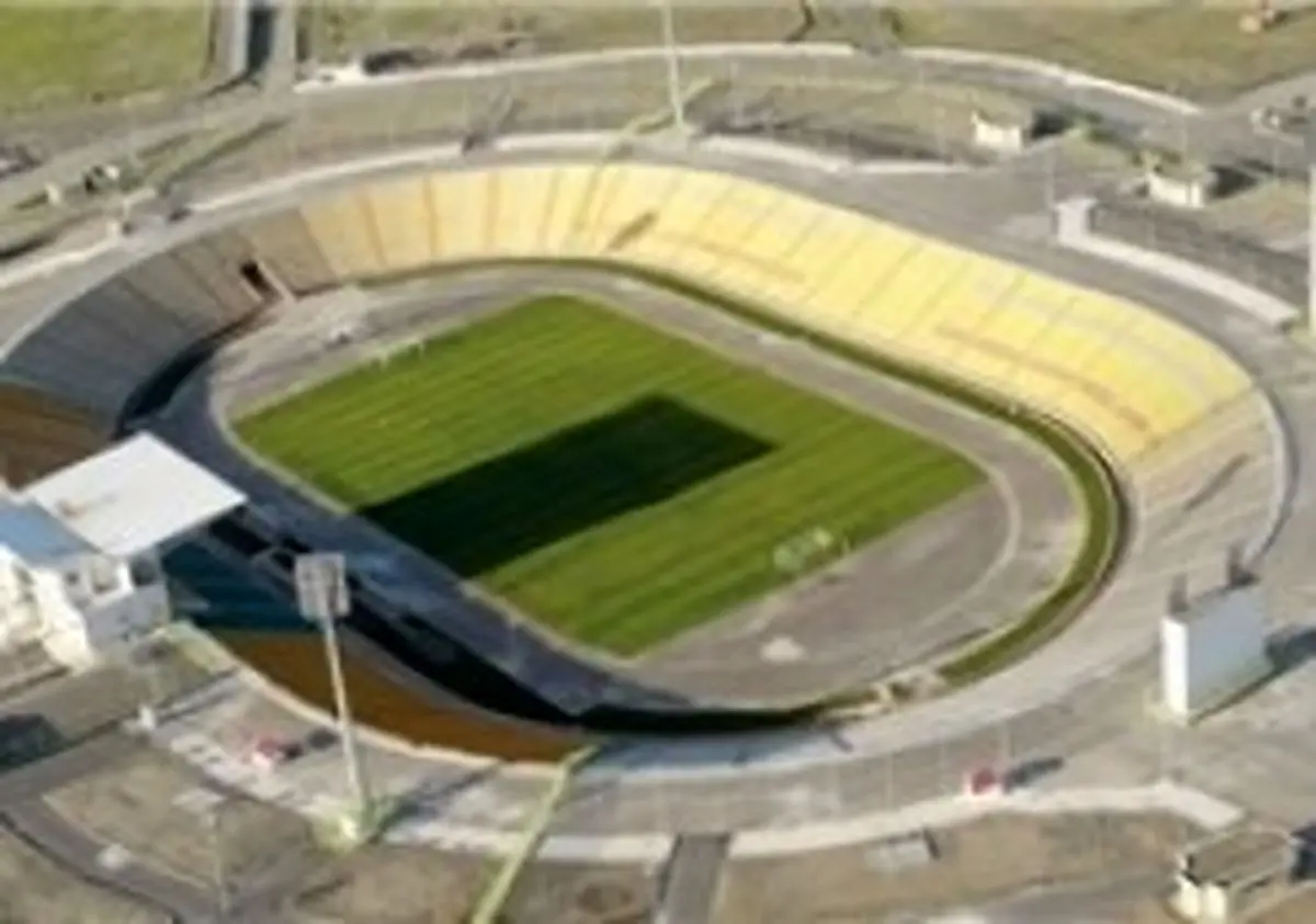 ورزشگاه ثامن مشهد فعلا قابل استفاده نیست!