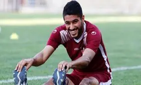 مصلح به دنبال جدایی قرضی از پرسپولیس/ پیشنهادهای خارجی برای شماره 69