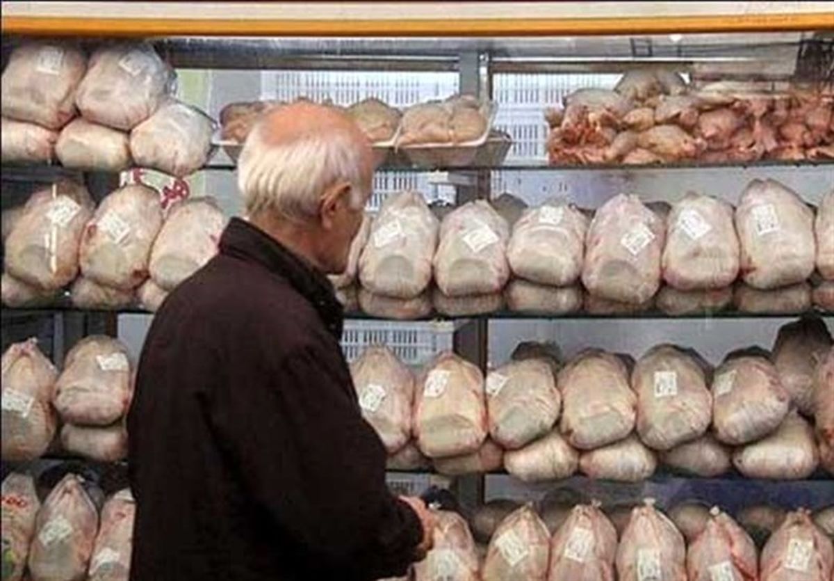 عرضه مرغ بالاتر از قیمت ۱۲۹۰۰ تومان گرانفروشی است