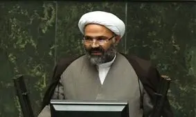پژمانفر: رئیس‌جمهور اگر مشکلات را حل نمی‌کند، نمک روی زخم مردم نپاشد