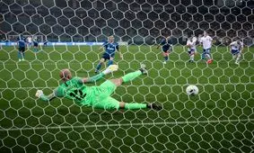 دومین پیروزی زنیت با گلزنی سردار آزمون از روی نقطه پنالتی