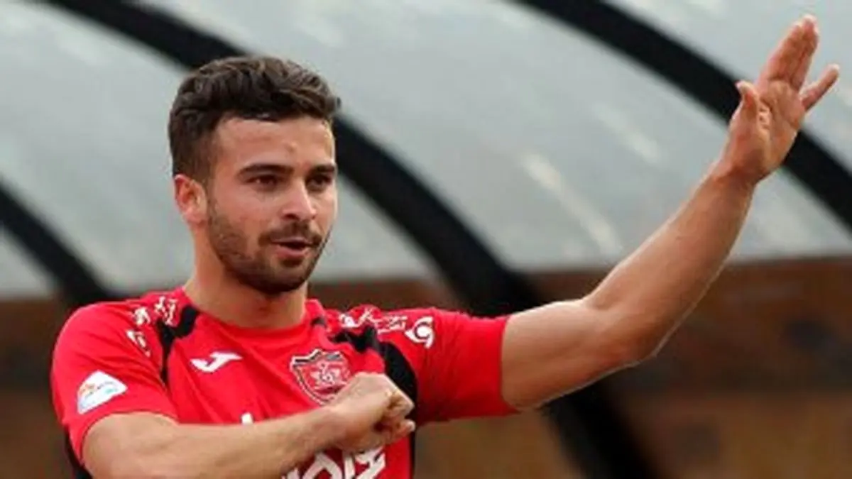 سروش با عصبانیت به دیدار عرب رفت