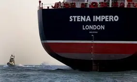 بلومبرگ: سرنوشت انتقال روزانه ۱۵ میلیون بشکه نفت در دستان ایران