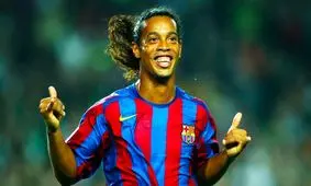 ورود رونالدینیو به نیوکمپ/ ویدئو