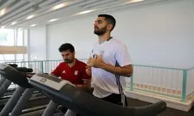 علی کریمی همچنان منتظر تماس مدیران استقلال