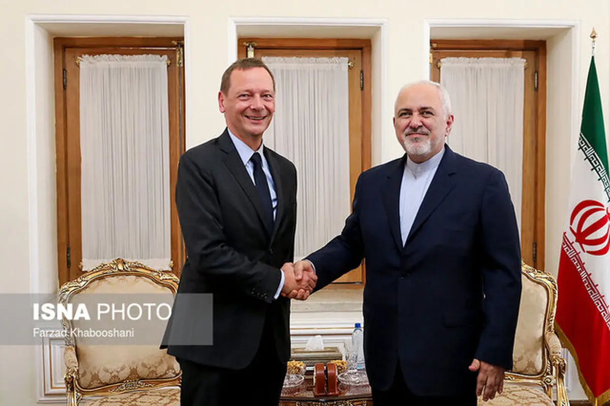 مشاور دیپلماتیک امانوئل مکرون با ظریف دیدار کرد