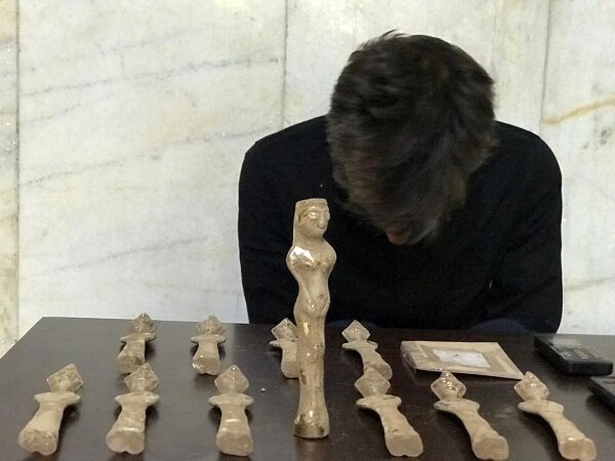 دستگیری فروشنده مجسمه های تقلبی