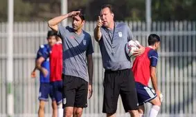 ویلموتس تماشاگر ویژه بازی تدارکاتی تیم المپیک/ حضور افراد متفرقه در اطراف زمین شماره یک آکادمی