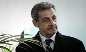 نیکولا سارکوزی با کتاب جدیدش در راس پرفروش‌های فرانسه نشست