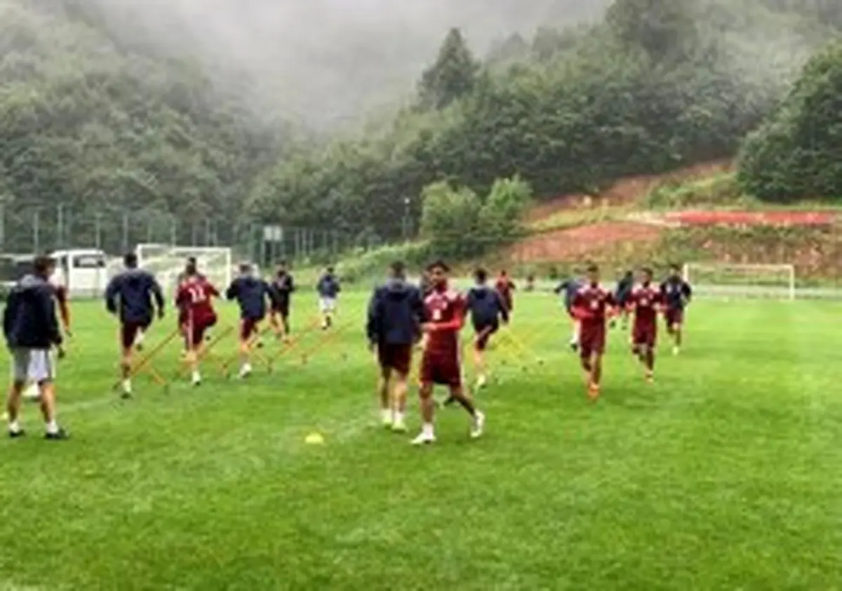 تمرین شاداب پرسپولیسی‌ها در هوای آفتابی کارتپه/کار تاکتیکی زیر نظر کالدرون انجام شد