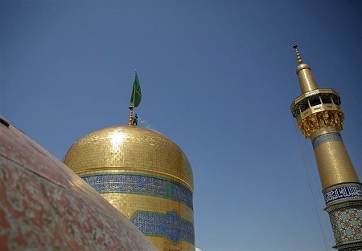 شست و شوی گنبد مطهر حضرت رضا(ع)+تصاویر