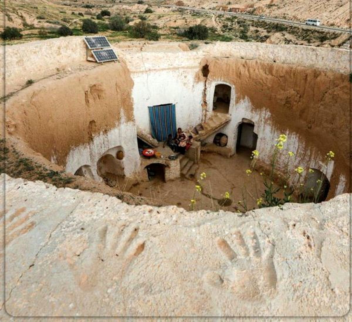 روستایی در تونس که مردم آن در زیر زمین زندگی می‌کنند
