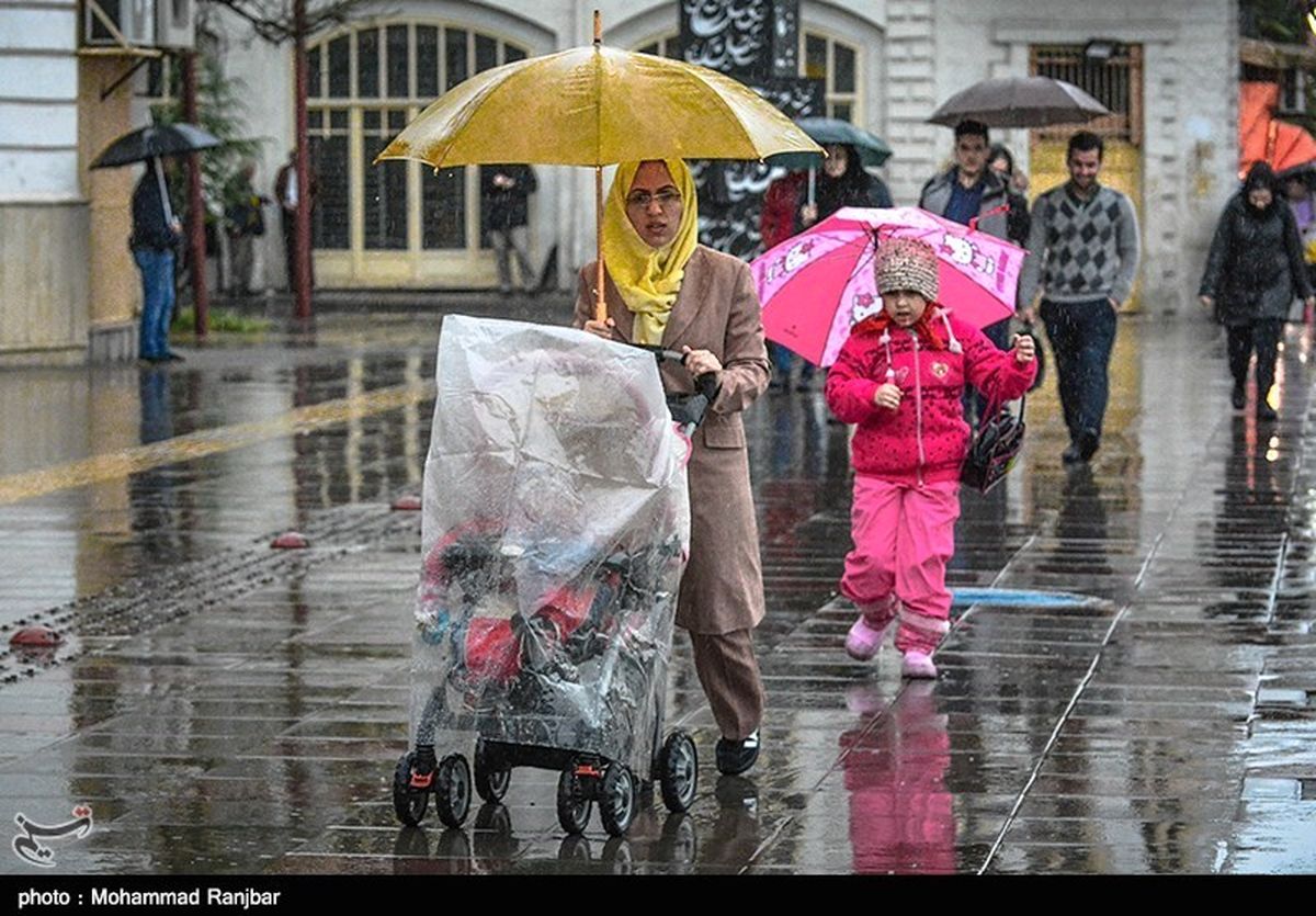 بارش باران و برف در دامنه‌های البرز مرکزی و شرقی/گردوخاک زابل را در برمی‌گیرد