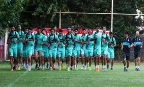 حاشیه تمرین تیم شهرخودرو؛ حضور رحمتی با فرزندانش و فوتبال درون تیمی شاگردان یحیی تمرین